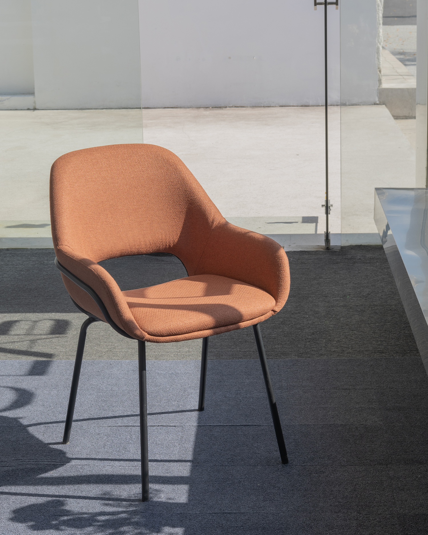 Mga upuan ng metal base sa kainan Mga upuan ng metal base sa kainan