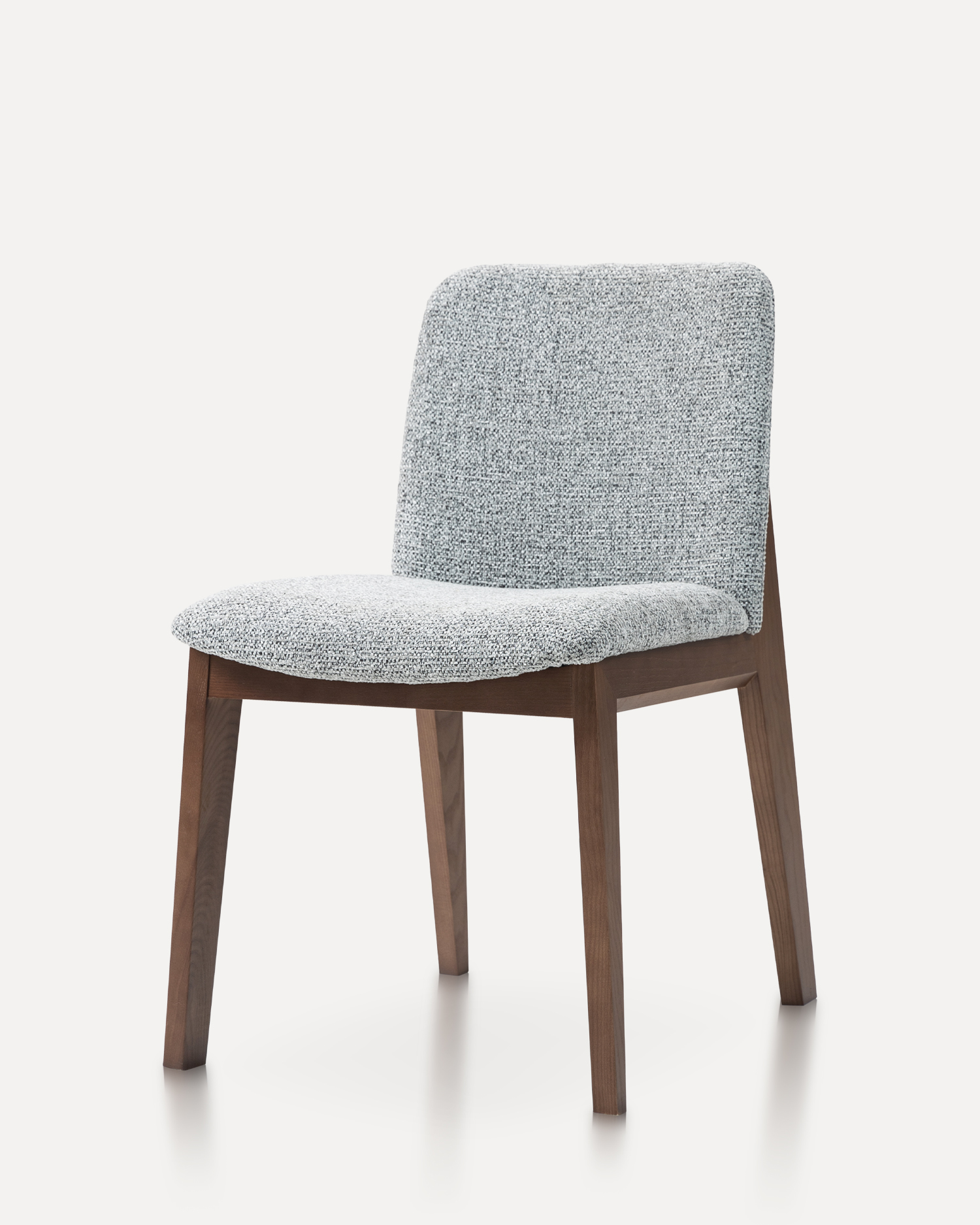 Nag -aanyaya sa upuan ng ashwood ng tono