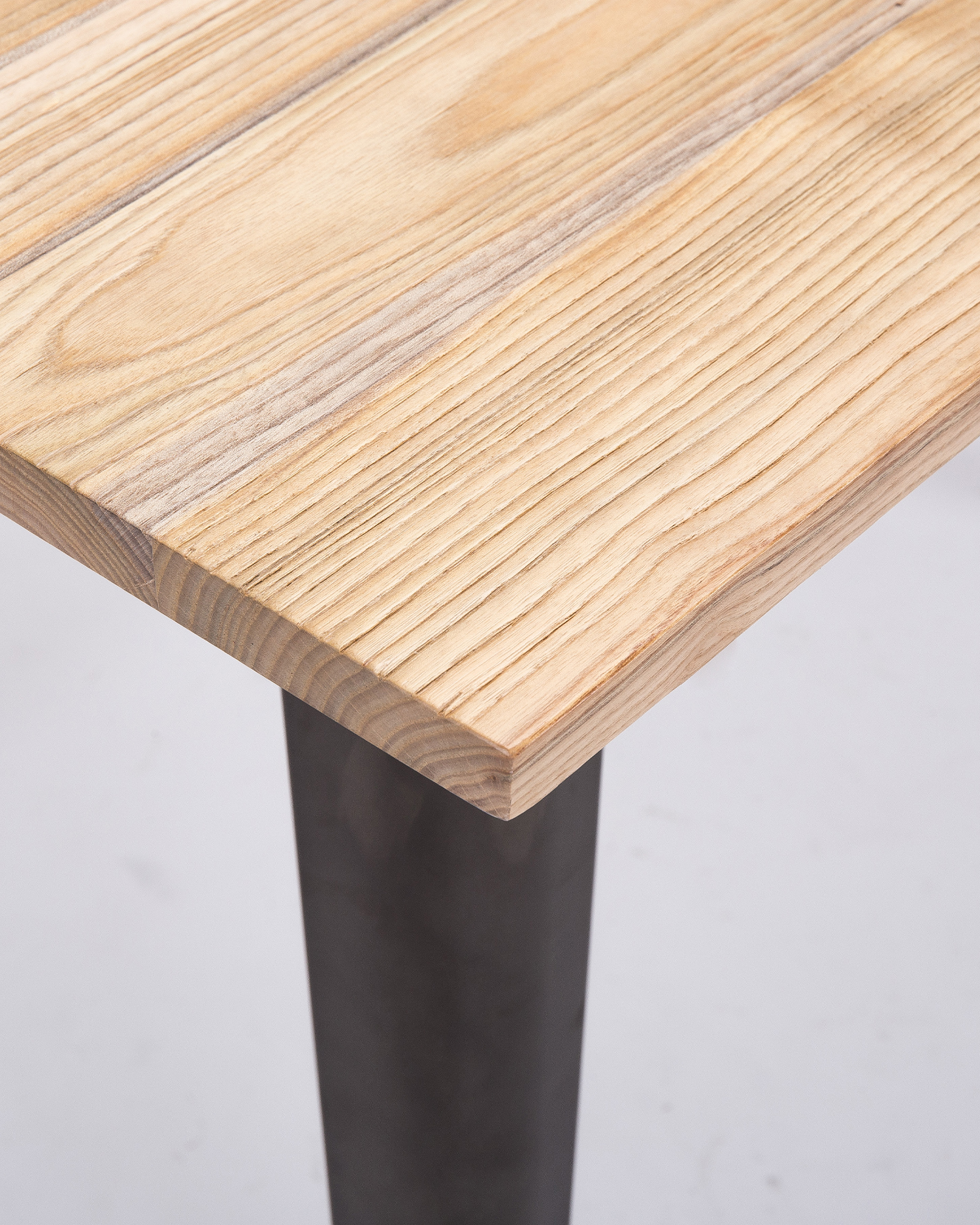 Banayad na Kulay Elm Wooden Leisure Table Banayad na Kulay Elm Wooden Leisure Table