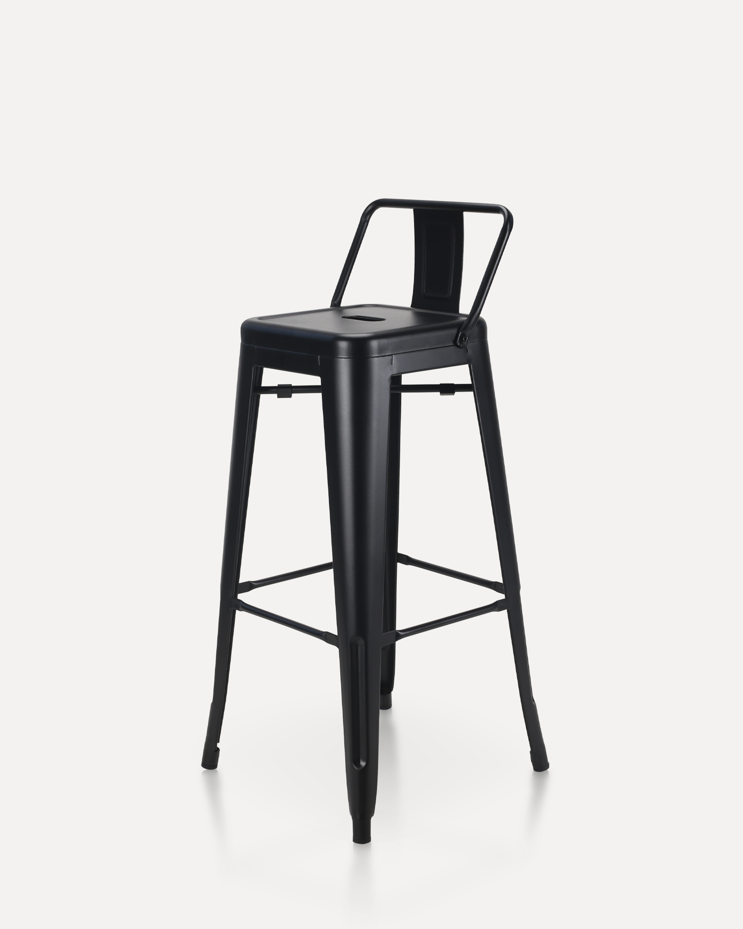 Mga upuan ng disenyo ng bakal na vintage