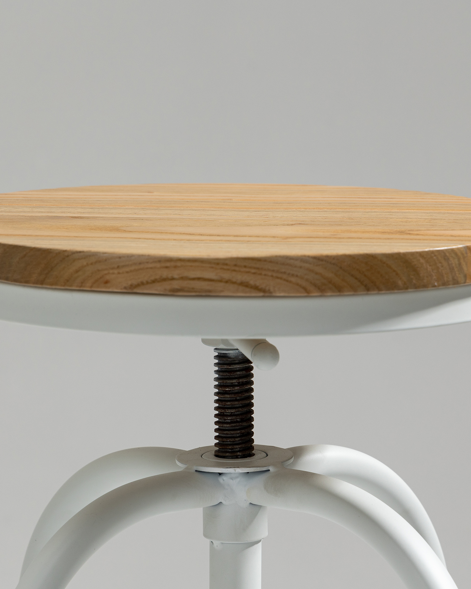 Nababagay na dumi ng bakal Nababagay na dumi ng bakal