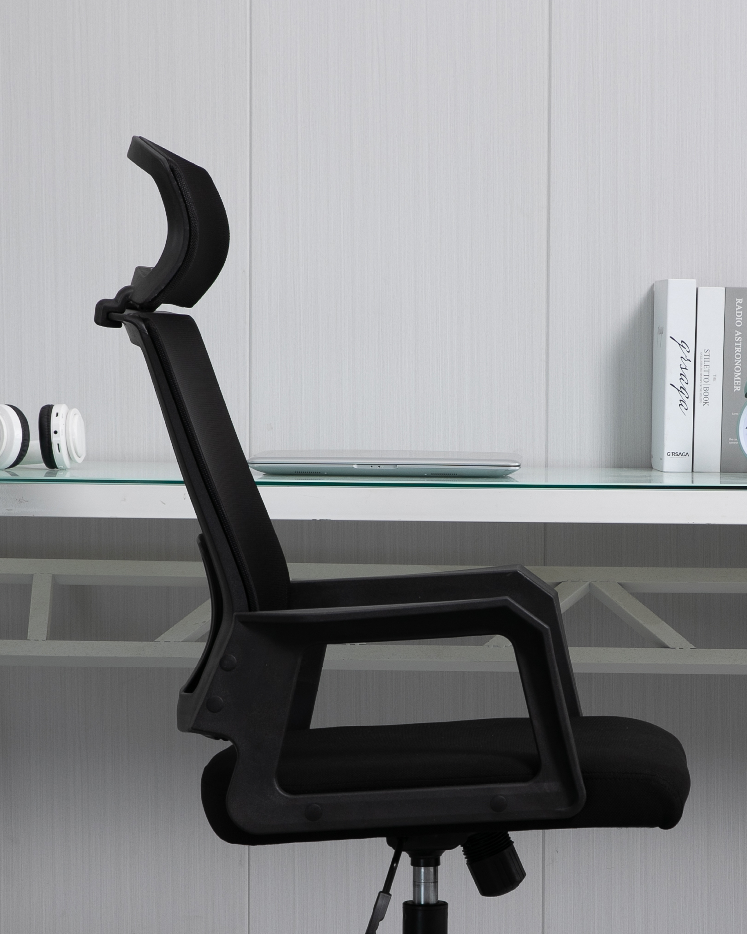 White Frame High Back Office Chair White Frame High Back Office Chair