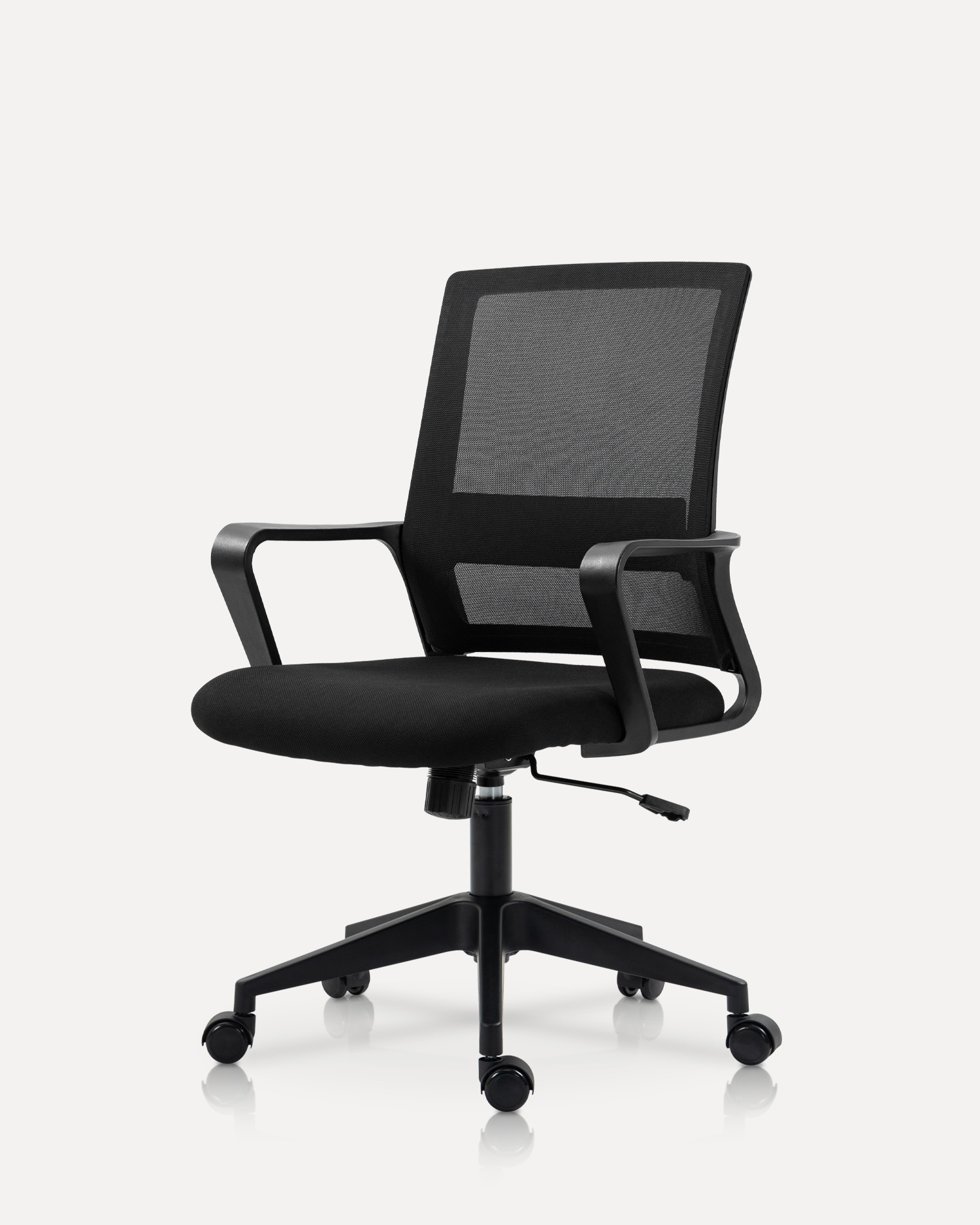 Makinis na curve swivel chair